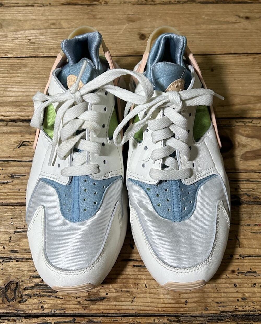 Nike Air Huarache SE Sail Arctic Orange Women's Shoes Sz 8.5